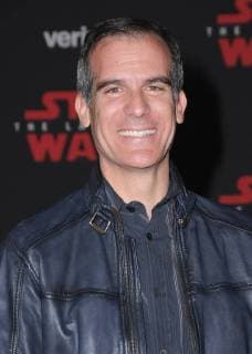 December 9, 2017 - Los Angeles, CA, U.S. - 09 December 2017 - Los Angeles, California - Eric Garcetti. Premiere Of Disney Pictures And Lucasfilm s Star Wars: The Last Jedi held at The Shrine Auditorium in Los Angeles Photo Credit: AdMedia Los Angeles U.S. - ZUMAa123 20171209_zaa_a123_316 Copyright: xBirdiexThompsonx