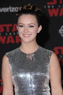 Premiere Of Disney Pictures And Lucasfilm s Star Wars: The Last Jedi a Los Angeles. 09 December 2017 - Los Angeles, California - Billie Lourd. Premiere Of Disney Pictures And Lucasfilm s Star Wars: The Last Jedi held at The Shrine Auditorium in Los Angeles Photo Credit: Birdie Thompson AdMedia 222910 2017-12-09 CA Los Angeles Etats-Unis  Copyright: xAdMediax STAR_222910_023