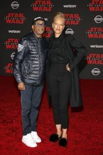 Spike Lee und seine Ehefrau Tonya Lewis Lee bei der Star Wars: The Last Jedi Film Premiere am 9.12.2017 in Los Angeles Star Wars: The Last Jedi World Premiere in Los Angeles, 2017