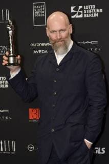 Mikhail Krichman mit dem Preis für die beste Kamera bei Nelyubov bei der Verleihung des 30. Europäischen Filmpreises 2017 im Haus der Berliner Festspiele. Berlin, 09.12.2017