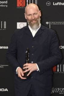 Mikhail Krichman mit dem Preis für die beste Kamera bei Nelyubov bei der Verleihung des 30. Europäischen Filmpreises 2017 im Haus der Berliner Festspiele. Berlin, 09.12.2017