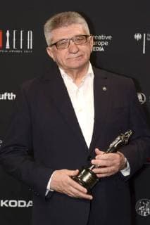 Alexander Sokurov Alexander Sokurow mit dem Preis für sein Lebenswerk bei der Verleihung des 30. Europäischen Filmpreises 2017 im Haus der Berliner Festspiele. Berlin, 09.12.2017