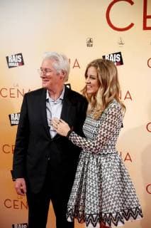 US actor Richard Gere (L) and his partner Alejandra Silva (R) pose on the red carpet as he arrives for the premiere of the film The dinner in Madrid, Spain, 11 December 2017. Premiere of The Dinner !ACHTUNG: NUR REDAKTIONELLE NUTZUNG!  Copyright: xJuanJoxMartínx GRAF1032 20171211-636486276213660610