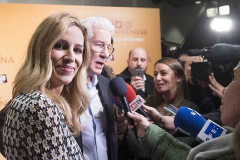 Richard Gere mit Freundin Alejandra Silva bei der Premiere des Kinofilms La cena The Dinner im Cine Vapitol. Madrid, 11.12.2017 Richard Gere mit Freundin Alejandra Silva