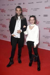 Niko Laskaris und Darya Gritsyuk bei der Premiere des Kinofilms Dieses bescheuerte Herz im Mathäser Filmpalast. München, 11.12.2017