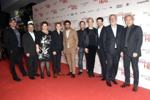 Marc Rothemund, Klaus Schäfer, Nadine Wrietz, Philip Noah Schwarz, Elyas M Barek, Jürgen Tonkel, Viola Jäger, Oliver Berben, Martin Moszkowicz und Harald Kügler bei der Premiere des Kinofilms Dieses bescheuerte Herz im Mathäser Filmpalast. München, 11.12.2017
