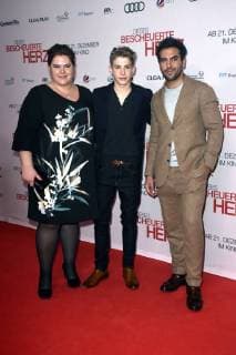 Nadine Wrietz, Philip Noah Schwarz und Elyas M Barek bei der Premiere des Kinofilms Dieses bescheuerte Herz im Mathäser Filmpalast. München, 11.12.2017