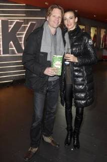 Mike Kraus mit Begleitung bei der Premiere des Kinofilms Dieses bescheuerte Herz im Mathäser Filmpalast. München, 11.12.2017