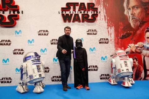 Spanish actor and TV host Arturo Valls poses for the photographers during the Spanish premiere of Star Wars: The Last Jedi at Kinepolis cinemas in Madrid, Spain, 12 December 2017. Spanish premiere of Star Wars: The Last Jedi !ACHTUNG: NUR REDAKTIONELLE NUTZUNG!  Copyright: xJuanJoxMartinx GRAF1724 20171212-636487084558740347
