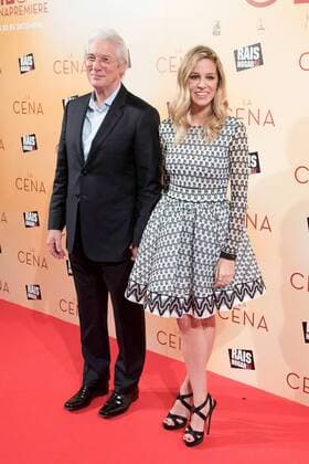 Richard Gere, der Schauspieler mit seiner Freundin Alejandra Silva bei der The Dinner Film Premiere am 12.12.2017 in Madrid The Dinner Filmpremiere mit Richard Gere in Madrid, 2017
