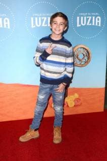 LOS ANGELES - DEC 12: Parker Bates at the Cirque du Soleil Presents LA Premiere Event Of Luzia at the Dodger Stadium on December 12, 2017 in Los Angeles, CA  Copyright: xHPAx xIPAx xHutchinsxPhotox