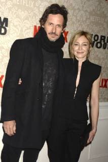 Christian Camargo und Juliet Rylance bei der Premiere der Netflix-Serie Wormwood im The Campbell. New York, 12.12.2017