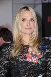 13 December 2017 - Westwood, California - Molly Sims. Netflix s Bright Los Angeles Premiere held at Regency Village Theatre in Westwood. 223027 2017-12-13 CA Westwood Etats-Unis Sims, Molly  Copyright: xBirdiexThompson AdMediax STAR_223027_031