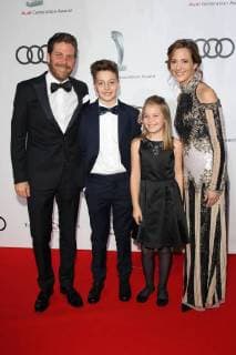 Philip Greffenius mit Ehefrau Evelyne und Kinder Thomas, Chiara, Audi Generation Award 2017 im Hotel Bayerischer Hof in Muenchen am 13.12.2017