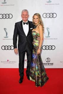 Alexander Schuhmacher (Audi Deutschland) mit Ehefrau Stefanie, Audi Generation Award 2017 im Hotel Bayerischer Hof in Muenchen am 13.12.2017