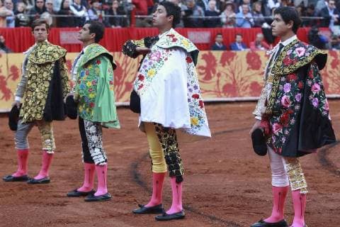 El Juli, Joselito Adame, Pablo Hermoso und Sergio Flores beim Charity-Stierkampf zugunsten der Erdbebenopfer in der Stierkampfarena La Monumental. Mexiko-Stadt, 13.12.2017 El Juli, Joselito Adame, Pablo Hermoso, Sergio Flores