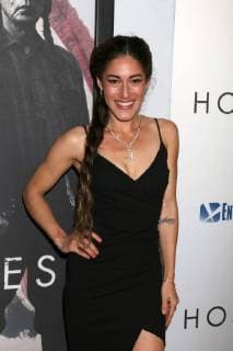 LOS ANGELES - DEC 14: Q orianka Kilcher at the Hostiles Premiere at Samuel Goldwyn Theater, The Academy of Motion Picture Arts and Sciences on December 14, 2017 in Beverly Hills, CA  Copyright: xKathyxHutchinsx xIPAx xHutchinsxPhotox