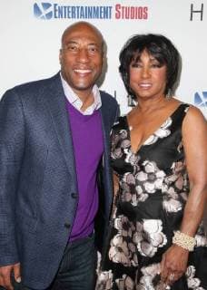 BEVERLY HILLS, CA - DECEMBER 14: Byron Allen, Carolyn Folks, at Premiere Of Entertainment Studios Motion Pictures Hostiles at Samuel Goldwyn Theater, In Beverly Hills, California on December 14, 2017. Copyright: xFayexSadoux