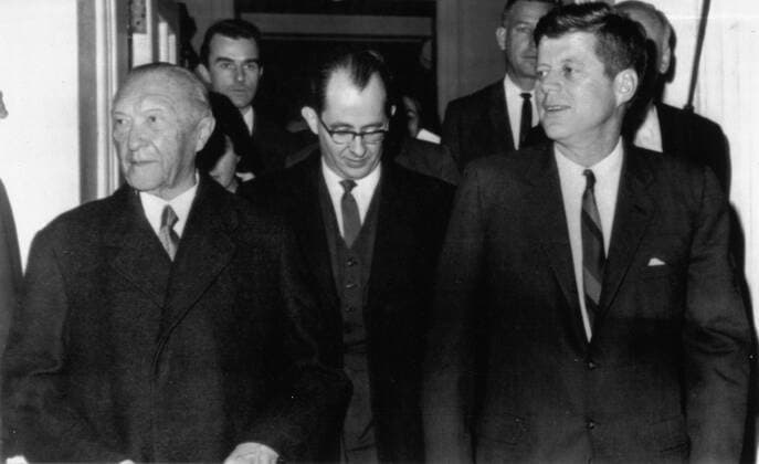 West German Chancellor Konrad Adenauer with US President John Kennedy in Washington 16th November 1962, United States Copyright: Topfoto  !ACHTUNG AUFNAHMEDATUM GESCHÄTZT! UnitedArchives1308244
