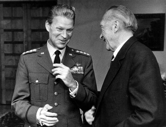 German chancellor Konrad Adenauer (right) and retiring Supreme Allied Commander in Europe General Lauris G. Norstad are seen in animated conversation at the Chancellor s office. 20 October 1962, Bonn Germany Copyright: Topfoto  !ACHTUNG AUFNAHMEDATUM GESCHÄTZT! UnitedArchives1331089