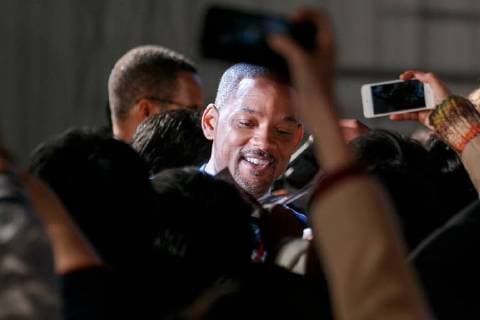 Will Smith signs autographs for fans during the Japan premiere for his movie Bright on December 19, 2017, Tokyo, Japan. Smith, alongside actress Noomi Rapace, Joel Edgerton and director David Ayer, received a warm welcome from the Japanese fans at the event. The film will be released globally on Netflix on December 22.  (gxta_brightjp001)