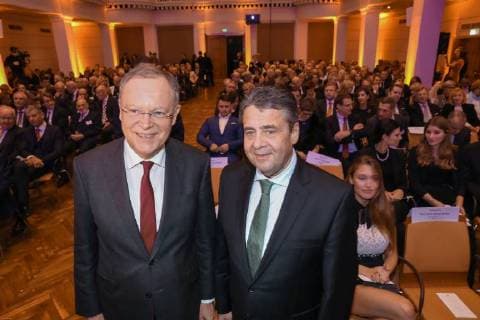 Hannover, 19.12.2017, HCC, Verleihung Leibniz Ring an Hans Georg Näder, Chef des Medizintechnik- und Prothesenherstellers Otto Bock aus Duderstadt (Kreis Göttingen), Stephan Weil, Sigmar Gabriel,