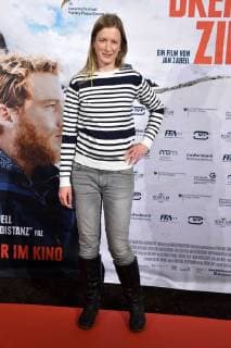Stephanie Stremler bei der Premiere des Kinofilms Drei Zinnen Three Peaks im Kino International. Berlin, 20.12.2017