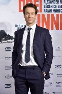 Alexander Fehling bei der Premiere des Kinofilms Drei Zinnen Three Peaks im Kino International. Berlin, 20.12.2017