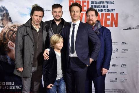 Andreas Pichler, Jan Zabeil, Arian Montgomery, Alexander Fehling und Benny Drechsel bei der Premiere des Kinofilms Drei Zinnen Three Peaks im Kino International. Berlin, 20.12.2017