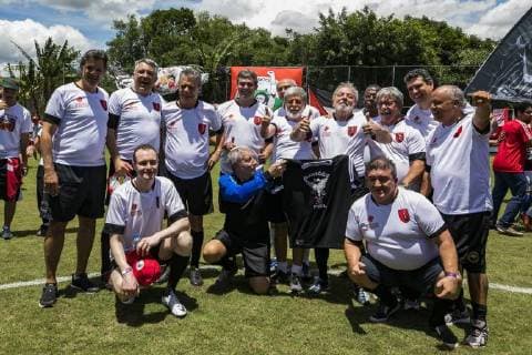 December 23, 2017 - Sao Paulo, Sao Paulo, Brazil - Dez, 2017 - Sao Paulo, Sao Paulo, Brazil - Former Brazilian president LUIZ INACIO LULA DA SILVA participated in a soccer match with other politicians and people to celebrate the inauguration of the football field Doctor Socrates Brasileiro, in the city of Guararema, in the state of Sao Paulo, on Saturday (23) Sao Paulo Brazil - ZUMAc168 20171223_zap_c168_003 Copyright: xMarceloxChellox