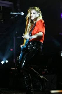 USA: 2017 Wall Street Rocks NEW YORK, NY - NOVEMBER 29: Musician Lindsay Ell performs at America Salutes You and Wall Street Rocks Presents Guitar Legends For Heroes at Terminal 5 on November 29, 2017 in New York City. New York New York United States  DebbyxWong