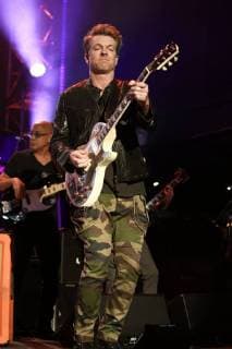 USA: 2017 Wall Street Rocks NEW YORK, NY - NOVEMBER 29: Musician Joe Don Rooney performs at America Salutes You and Wall Street Rocks Presents Guitar Legends For Heroes at Terminal 5 on November 29, 2017 in New York City. New York New York United States  DebbyxWong
