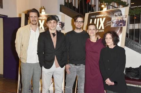Tilman Strauss, Franz Rogowski, Daniel Wild, Kristin Suckow und Eva Weissenborn bei der Premiere des Kinofilms Lux - Krieger des Lichts im Filmtheater am Friedrichshain. Berlin, 04.01.2018