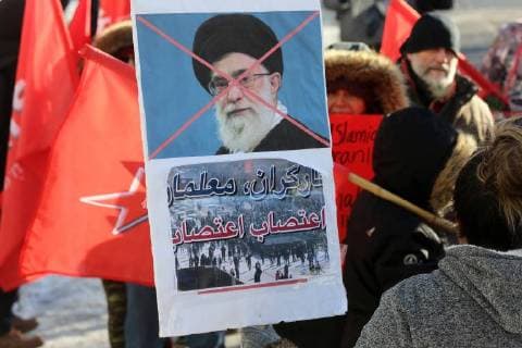 January 6, 2018 - Toronto, Ontario, Canada - Hundreds of Canadians take part in a protest against the Islamic Republic of Iran in Toronto, Ontario, Canada, on January 06, 2018. Protestors showed their solidarity with anti-government demonstrators in Iran and their support of a national uprising of the Iranian people. Protesters called for a regime change for social justice and freedom and democracy in Iran. There was a also a call that power in Iran be returned to Reza Pahlavi, the former Crown Prince of Iran and the last heir apparent to the defunct throne of the Imperial State of Iran and the current head of the exiled House of Pahlavi. Toronto Canada  - ZUMAn230 20180106_zaa_n230_1158 Copyright: xCreativexTouchxImagingxLtdx