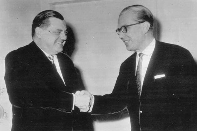 KAI UWE VON HASSEL WITH FRANZ-JOSEPH STRAUSS IN BONN ; 9 JANUARY 1963, Copyright: Topfoto  UnitedArchivesIPU449217