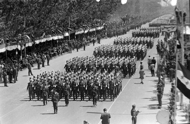INDEPENDENCE ARMED FORCES CELEBRATE IN DAMASCUS, SYRIAN PARADE ; 18 APRIL 1963, Copyright: Topfoto  UnitedArchivesIPU454988