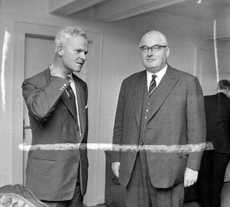 LORD DILHORNE WITH EWAALD BUCHER IN BONN ; 29 SEPTEMBER 1963, Copyright: Topfoto  UnitedArchivesIPU464066