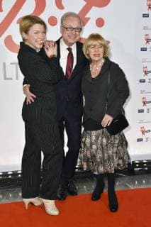 Antje Brietz, Hans-Jürgen Schatz und Monika Lundi beim 27. B.Z. Kulturpreis 2018 in der Volksbühne. Berlin, 09.01.2018