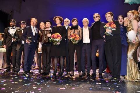 Flying Steps, Daniel Hope, Maria Schrader, Jürgen Flimm, Sophie Rois, Henry Hübchen, Marius Müller-Westernhagen und Martina Gedeck beim 27. B.Z. Kulturpreis 2018 in der Volksbühne. Berlin, 09.01.2018