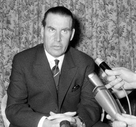 WEST GERMAN FOREIGN MINISTER GERHARD SCHROEDER IN NORTHOLT ; 11 DECEMBER 1964, Copyright: Topfoto  UnitedArchivesIPU489918