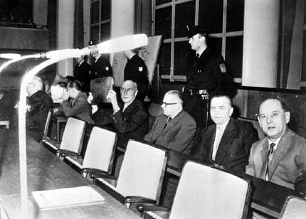 LAW & ORDER COURTROOM BEFORE WAR CRIMES TRIAL OF AUSCHWITZ OSWIECIM IN FRANKFURT ; 22 DECEMBER 1964, Copyright: Topfoto  UnitedArchivesIPU490544
