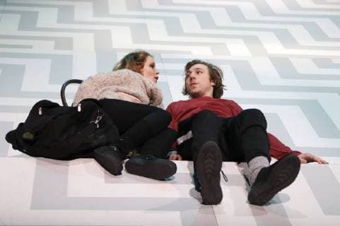 Entertainment Bilder der Woche Themen der Woche Bilder des Tages Angelina Häntsch und Moritz Leu bei der Fotoprobe des Theaterstücks Vincent will Meer in den Kammerspielen. Hamburg, 12.01.2018 *** Angelina Häntsch and Moritz Leu at the photo rehearsal of the play Vincent wants to sea in the Kammerspiele Hamburg 12 01 2018 Foto:xgbrcix xFuturexImage