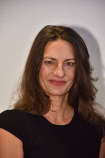 Die Schauspielerin Catrin Striebeck posiert am 12.01.2018 in Köln bei der Kino Premiere des Films Das Milan Protokoll