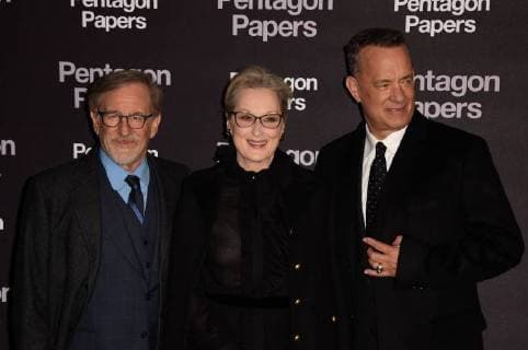 Pentagon Papers Premiere in Paris Steven Spielberg ( realisateur ) - Meryl Streep ( actrice ) - Tom Hanks ( acteur ) CELEBRITES : Avant premiere du film PENTAGON PAPERS - Paris - 13 01 2018 FedericoPestellini Panoramic 