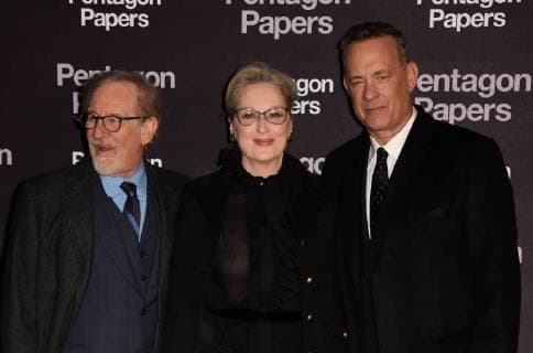 Pentagon Papers Premiere in Paris Steven Spielberg ( realisateur ) - Meryl Streep ( actrice ) - Tom Hanks ( acteur ) CELEBRITES : Avant premiere du film PENTAGON PAPERS - Paris - 13 01 2018 FedericoPestellini Panoramic 