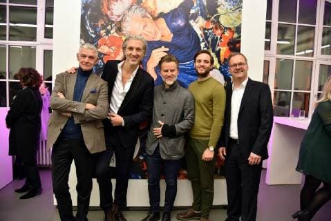 Der italenische Art Director Giulio Cappellini, l-r, Der niederländische Designer Marcel Wanders , Designer des Jahres 2018. Jörn Kengelbach Chefredakteur der Zeitschrift Architektur und Wohnen ( A&W ), Der niederländische Designer Rick Tegelaar, Nachwuchs Designer des Jahres 2018 und Arndt Papenfuß, Bereichsleiter Marketing bei Kaldewei posiert am 14.01.2018 in Köln bei der Verleihung des A+W Designer des Jahres Preis 2018.