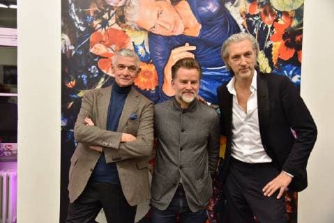 Der italenische Art Director Giulio Cappellini, l-r, Jörn Kengelbach Chefredakteur der Zeitschrift Architektur und Wohnen ( A&W ), Der niederländische Designer Marcel Wanders , Designer des Jahres 2018 posiert am 14.01.2018 in Köln bei der Verleihung des A+W Designer des Jahres Preis 2018.