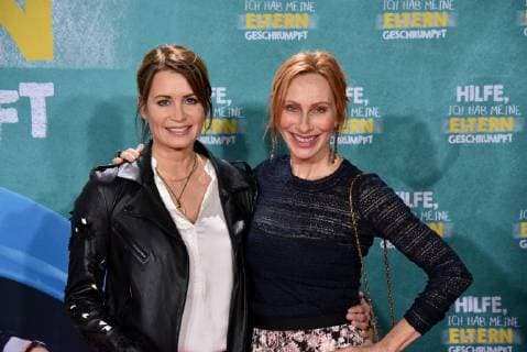 Schauspieler ,l-r, Anja Kling und Andrea Sawatzki posiert am 14.01.2018 in Köln bei der Premiere des Films Hilfe, ich habe meine Eltern geschrumpft , der am 18.01. in die deutschen Kinos kommt.