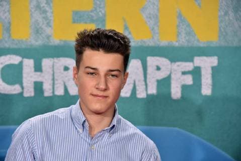 Schauspieler Oskar Keymer posiert am 14.01.2018 in Köln bei der Premiere des Films Hilfe, ich habe meine Eltern geschrumpft , der am 18.01. in die deutschen Kinos kommt.