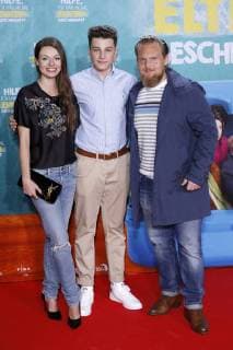 Julia Hartmann, Oskar Keymer und Axel Stein bei der Premiere des Kinofilms Hilfe, ich hab meine Eltern geschrumpft im Cinedom. Köln, 14.01.2018
